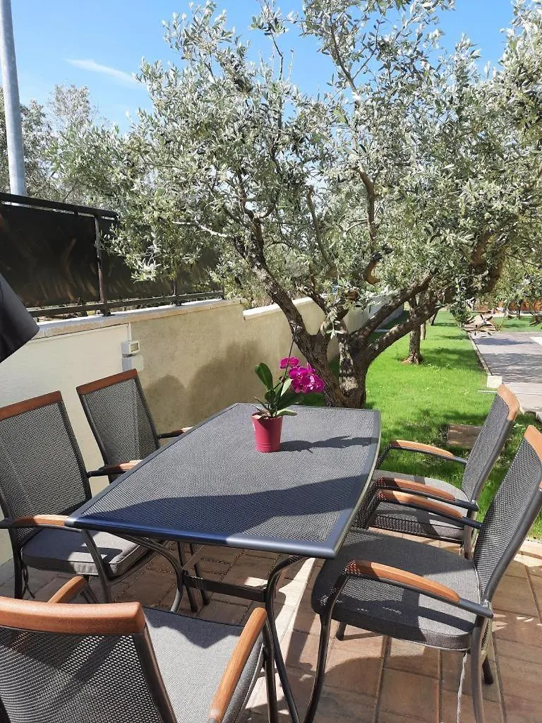 Modern&Family Friendly Fazana Apartment Ana Bruna